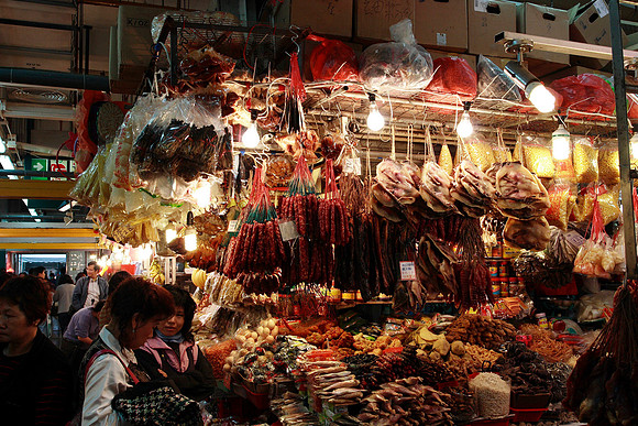 food market in tai po