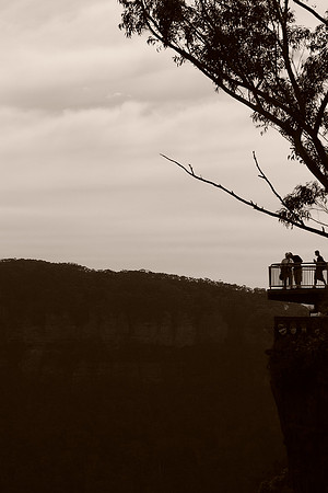 3 sisters outlook
