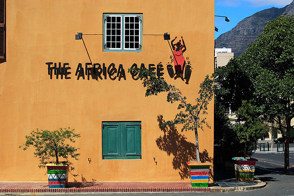 the african cafe, a colourful and trendy restaurant in cape town that serves a buffet with all the local dishes