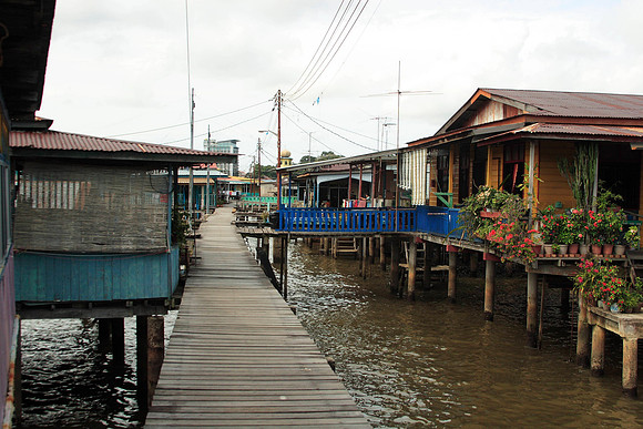 water village sidewalk