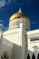 omar ali saifuddin mosque (sultan's father's) mosque