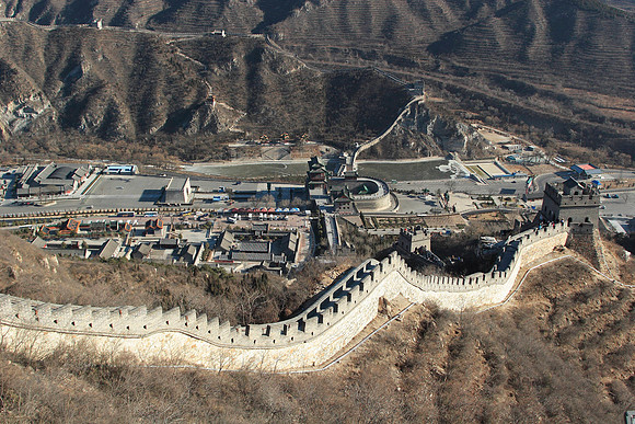 looking down from the great wall