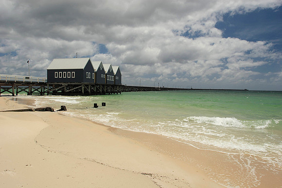 longest wooden jetty in the southern hemisphere at busselton