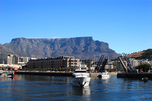 V&A waterfront with table mountain in the background